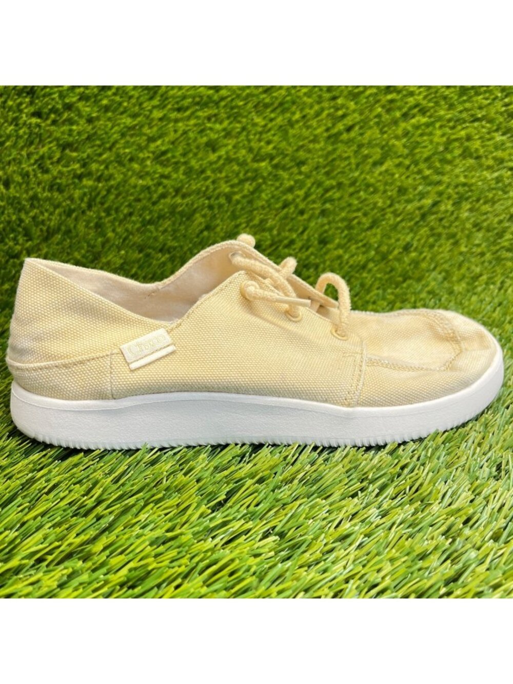 Chaco Chillos Womens Size 6 Yellow White Casual Comfort Slip On Shoes Sneakers